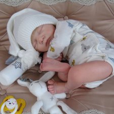 Малышка сплюшка Шарлотта