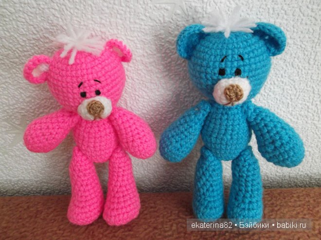 «Пасхальный сюрприз» (цыплята) и другие игрушки, вязанные крючком