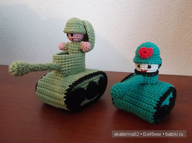 «Пасхальный сюрприз» (цыплята) и другие игрушки, вязанные крючком (фото 4)