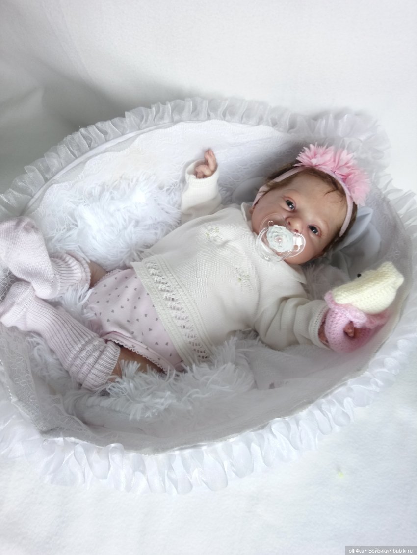 Фото Эмилии в нежных тонах | Бэйбики Фото Эмилии в нежных тонах