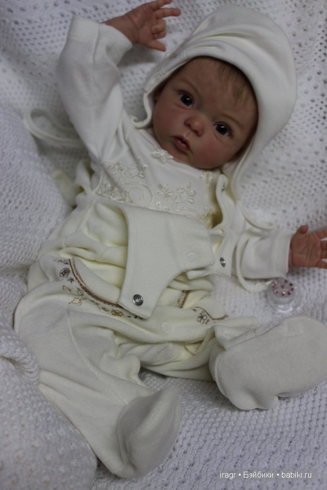 София молд Ливия