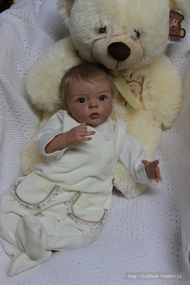 София молд Ливия