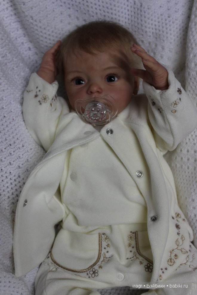 София молд Ливия