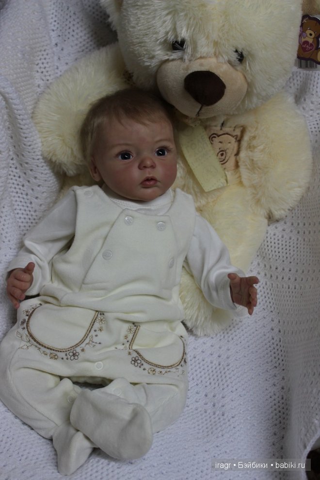 София молд Ливия