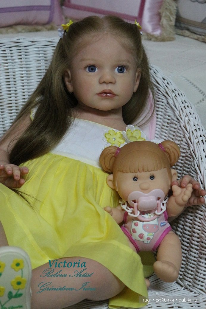 Gabriella by Regina Swialkowski