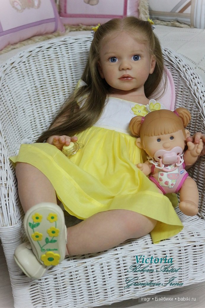 Gabriella by Regina Swialkowski