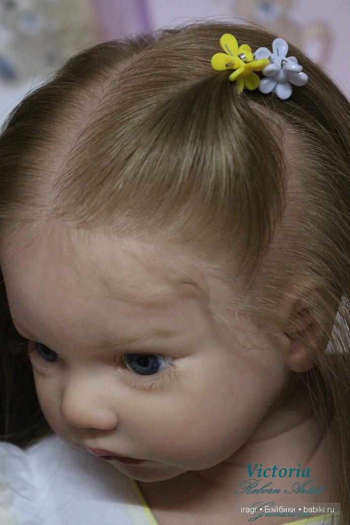 Gabriella by Regina Swialkowski