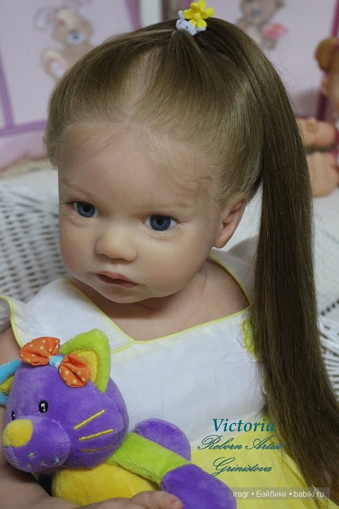 Gabriella by Regina Swialkowski