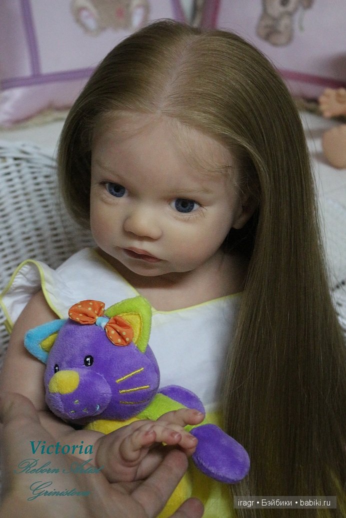 Gabriella by Regina Swialkowski