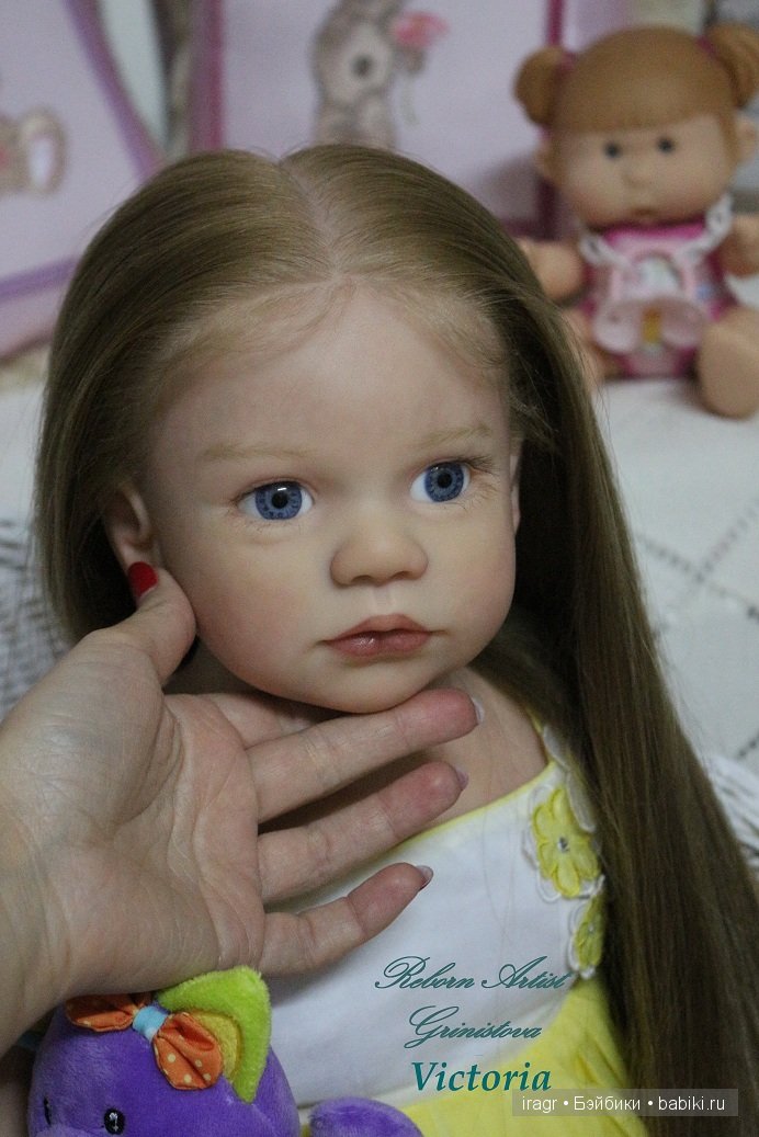 Gabriella by Regina Swialkowski