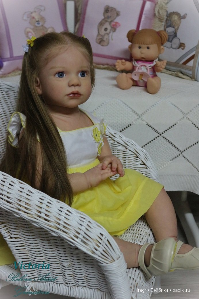 Gabriella by Regina Swialkowski