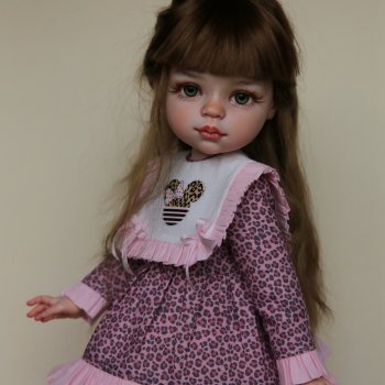 ООАК Паола Рейна , Теона