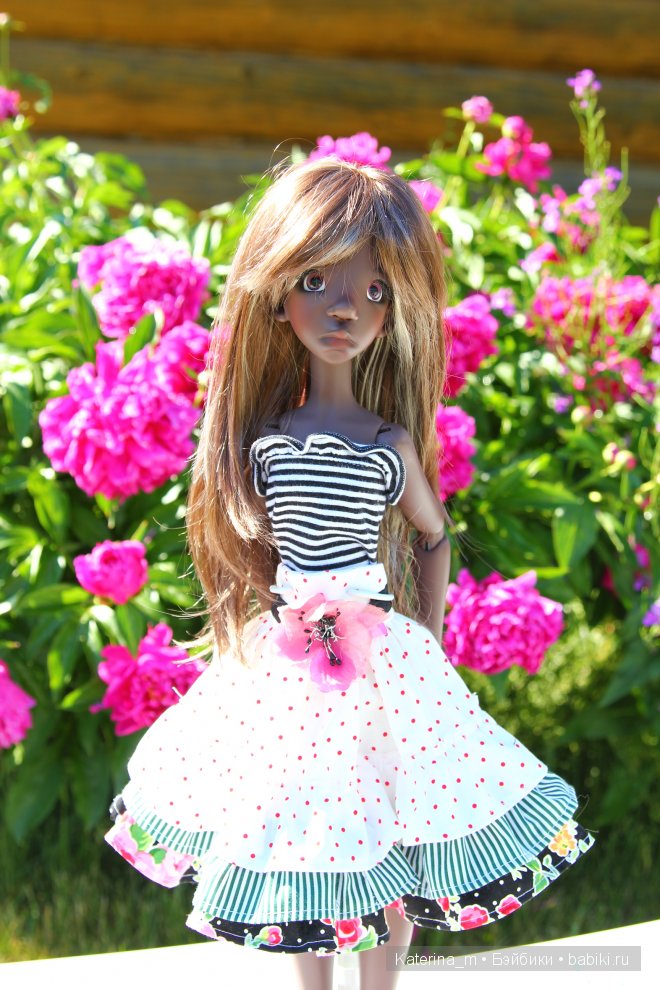 Тобичка (Tobi от Kaye Wiggs) в лучах летнего солнышка