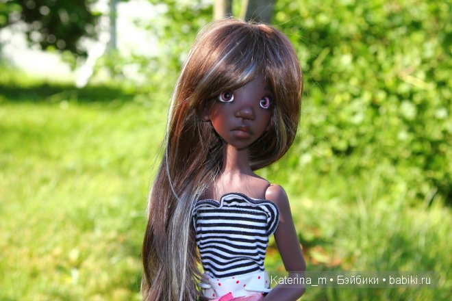 Тобичка (Tobi от Kaye Wiggs) в лучах летнего солнышка