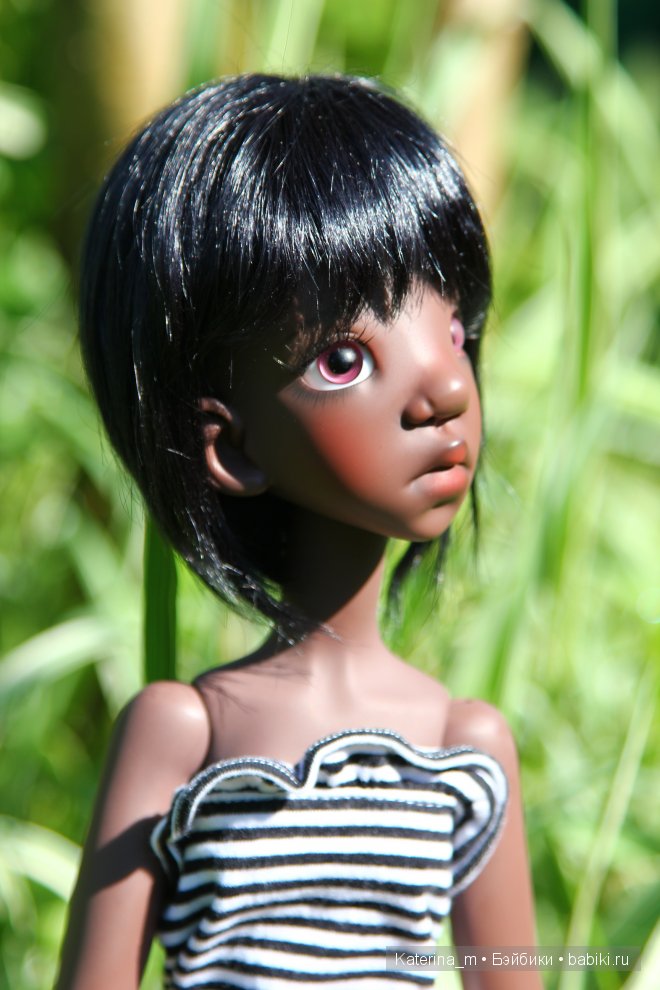 Тобичка (Tobi от Kaye Wiggs) в лучах летнего солнышка