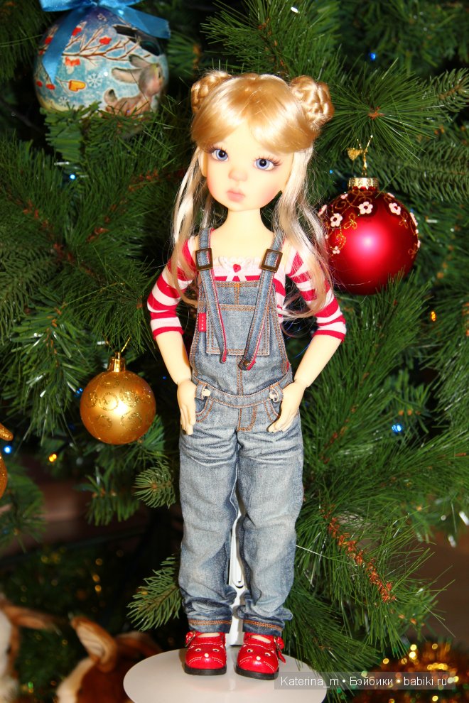 Поздравляем всех с наступающими праздниками! Мои девочки от Kaye Wiggs