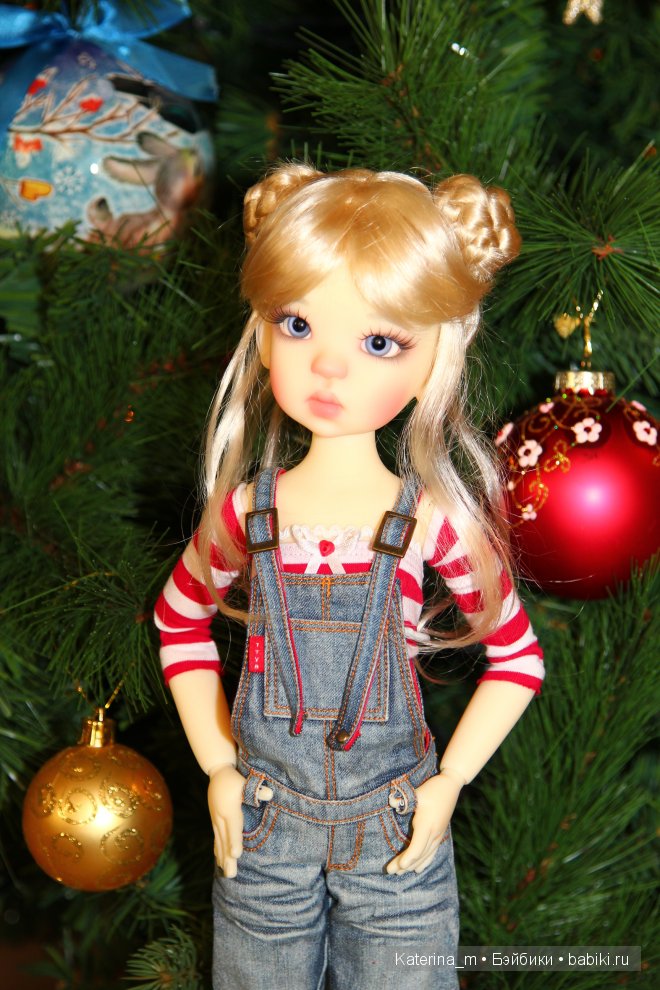 Поздравляем всех с наступающими праздниками! Мои девочки от Kaye Wiggs