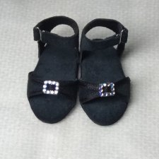 Замшевые босоножки на маленькой ножке