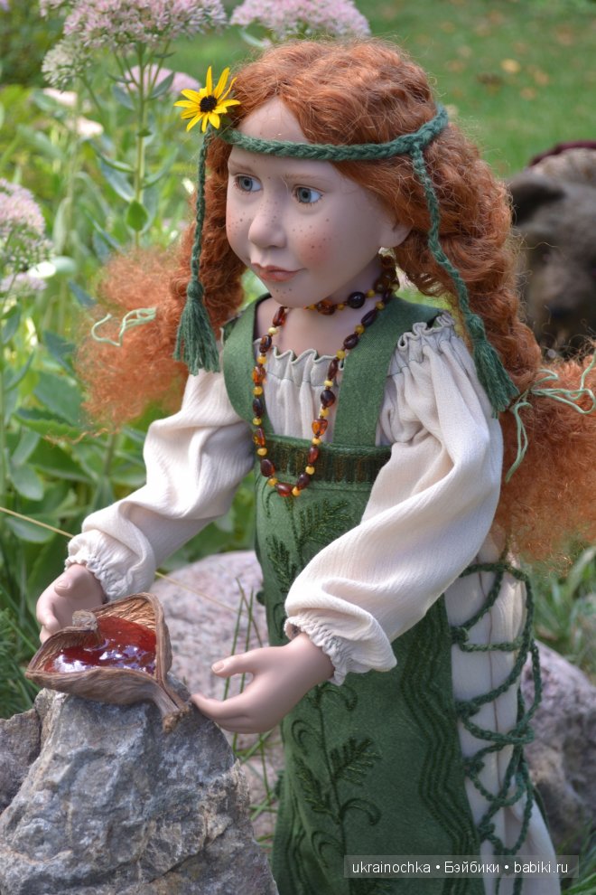 О чем улыбается Ундина, маленькая девочка от Zwergnase