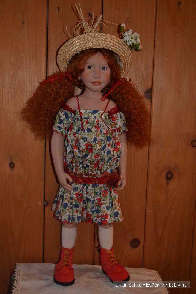 О чем улыбается Ундина, маленькая девочка от Zwergnase