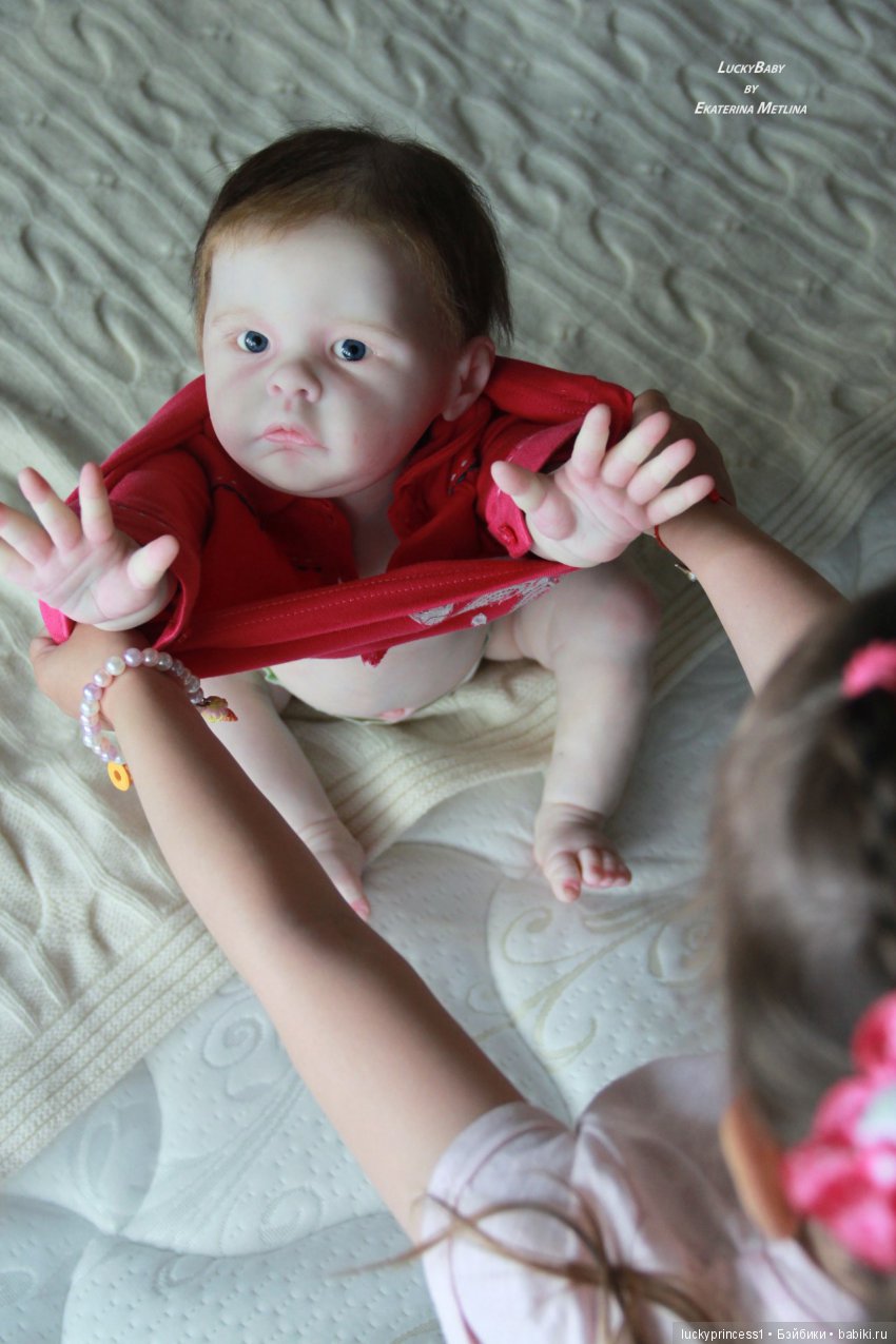 Лили-Марлен, девочка из одноименного молда скульптора Sylvia Manning