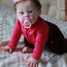 Лили-Марлен, девочка из одноименного молда скульптора Sylvia Manning