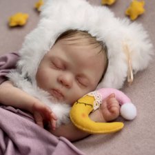 Малышка Луна