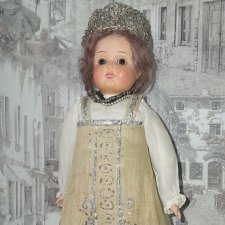 Немецкая кукла в русском сарафане