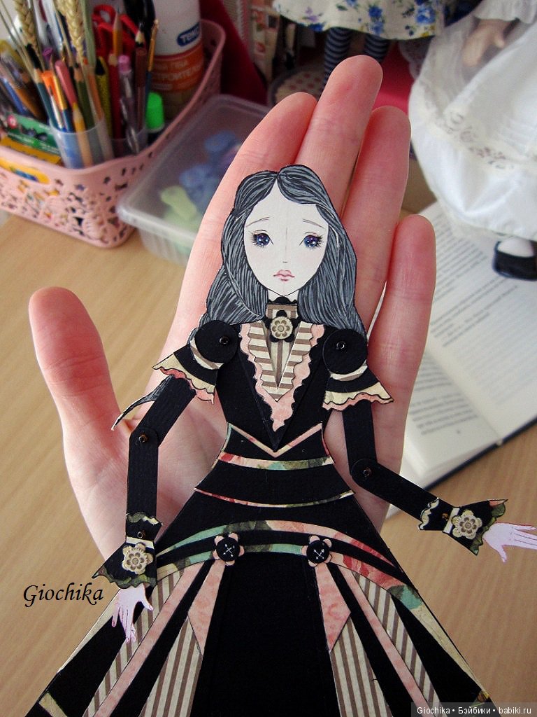 Делаю бумажных кукол: Миранда (фото 5)