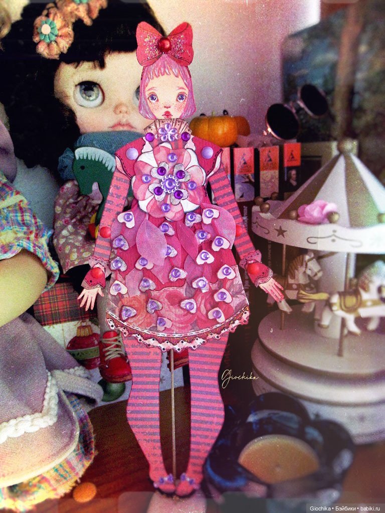 Новая бумажная кукла — Авторские куклы из дерева (фото 5)