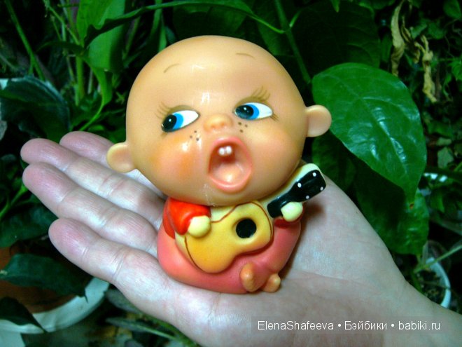 Не могу не представить на Ваш суд, уважаемые Форумчане, крошку на ладошке