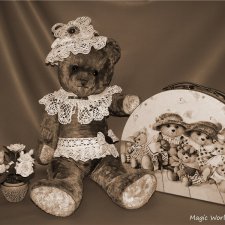 Редкий антикварный ,очень большой, мишка в великолепной сохранности.