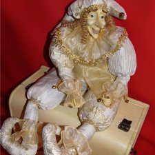 Коллекционный каркасный Арлекин - позитив , да и только