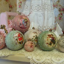 Вот решила себя порадовать... Елочные игрушки в ретро стиле