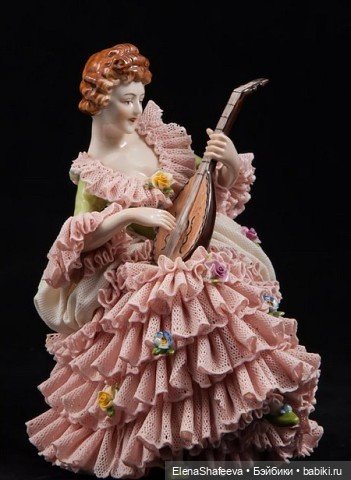 Изящный кружевной фарфор и статуэтки "кружевницы" (фото 10)