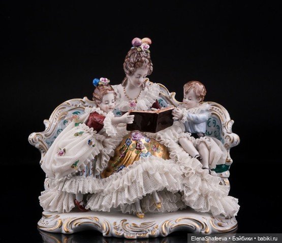 Изящный кружевной фарфор и статуэтки "кружевницы"