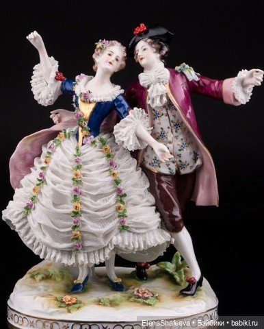 Изящный кружевной фарфор и статуэтки "кружевницы"