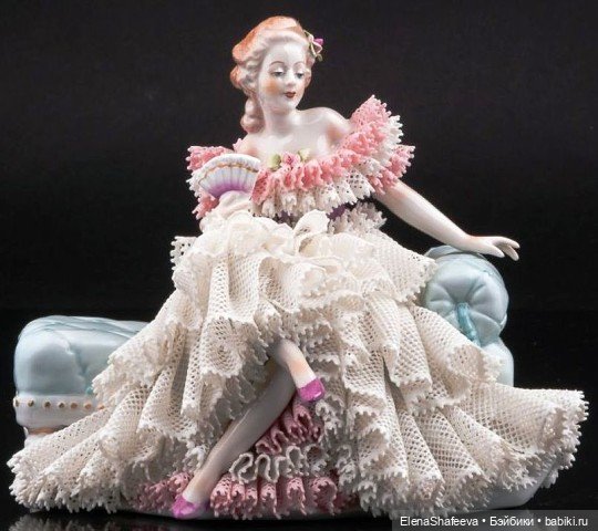Изящный кружевной фарфор и статуэтки "кружевницы"