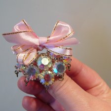 Красивая винтажная брошь из СССР для кукольных нарядов.Чехия.