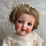Антикварная кукла Kämmer & Reinhardt 126 флиртующая в оригинальной коробке
