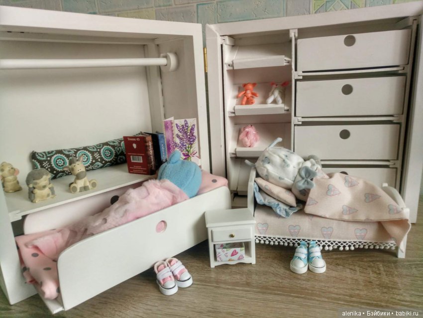 Ящик-трансформер /гардеробная для кукол