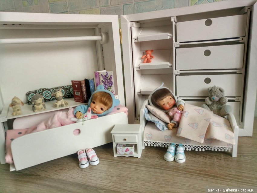 Ящик-трансформер /гардеробная для кукол