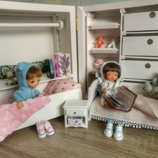 Ящик-трансформер /гардеробная для кукол