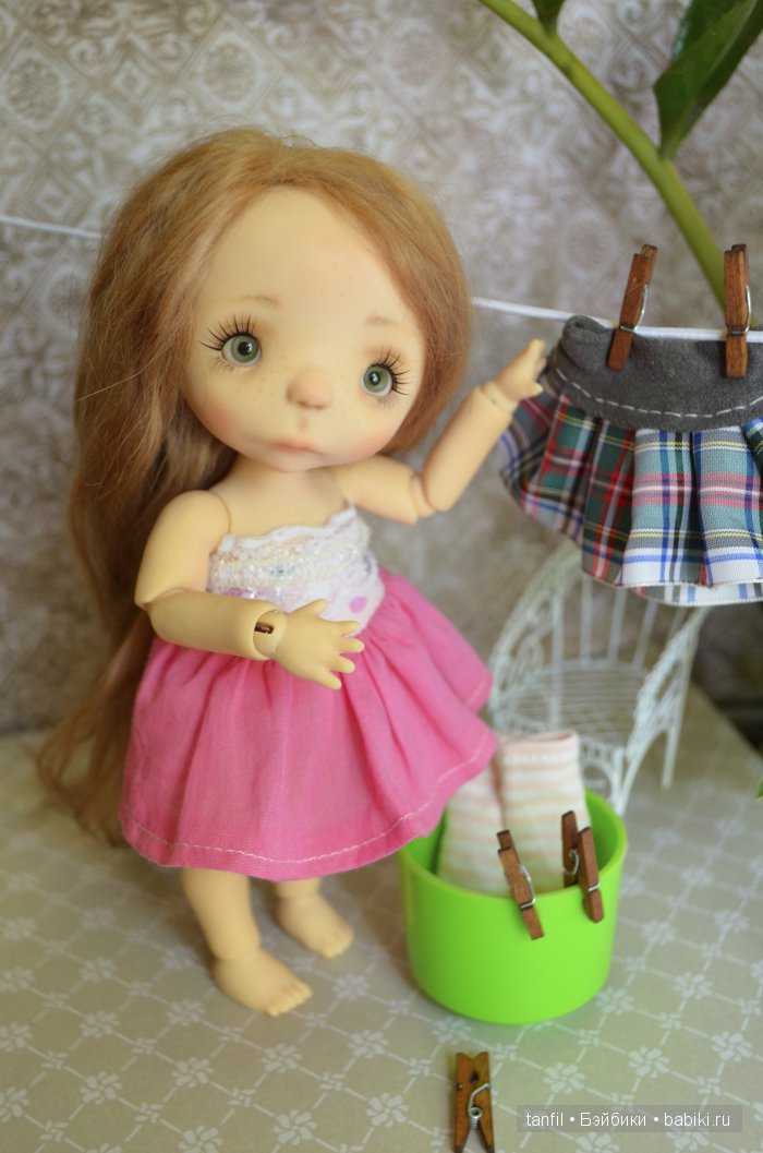 Девчонки-яркие юбчонки. Новые готовые шарнирные куклы (фото 3)