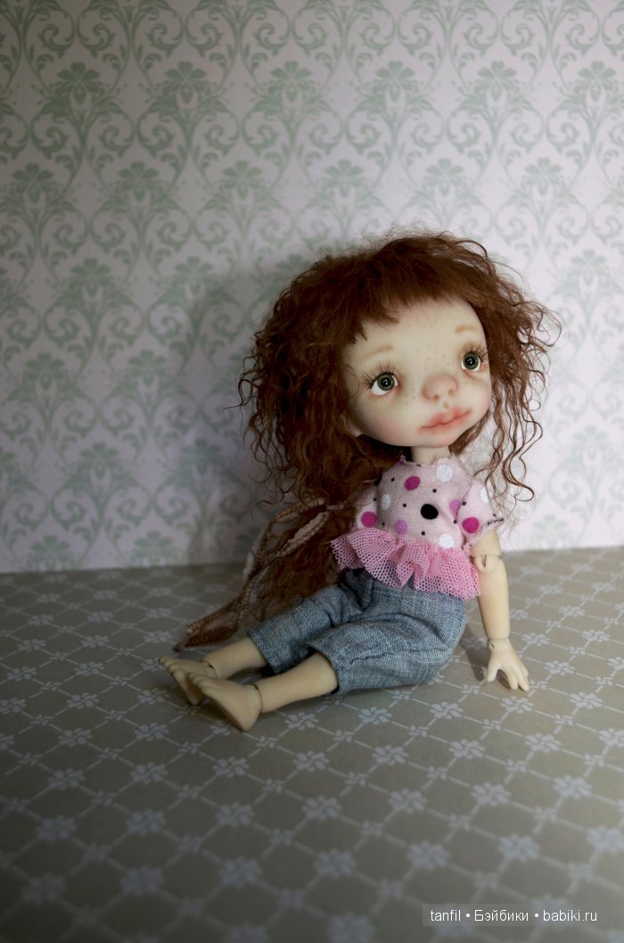 Брюнеточка. Авторская шарнирная кукла (фото 2)