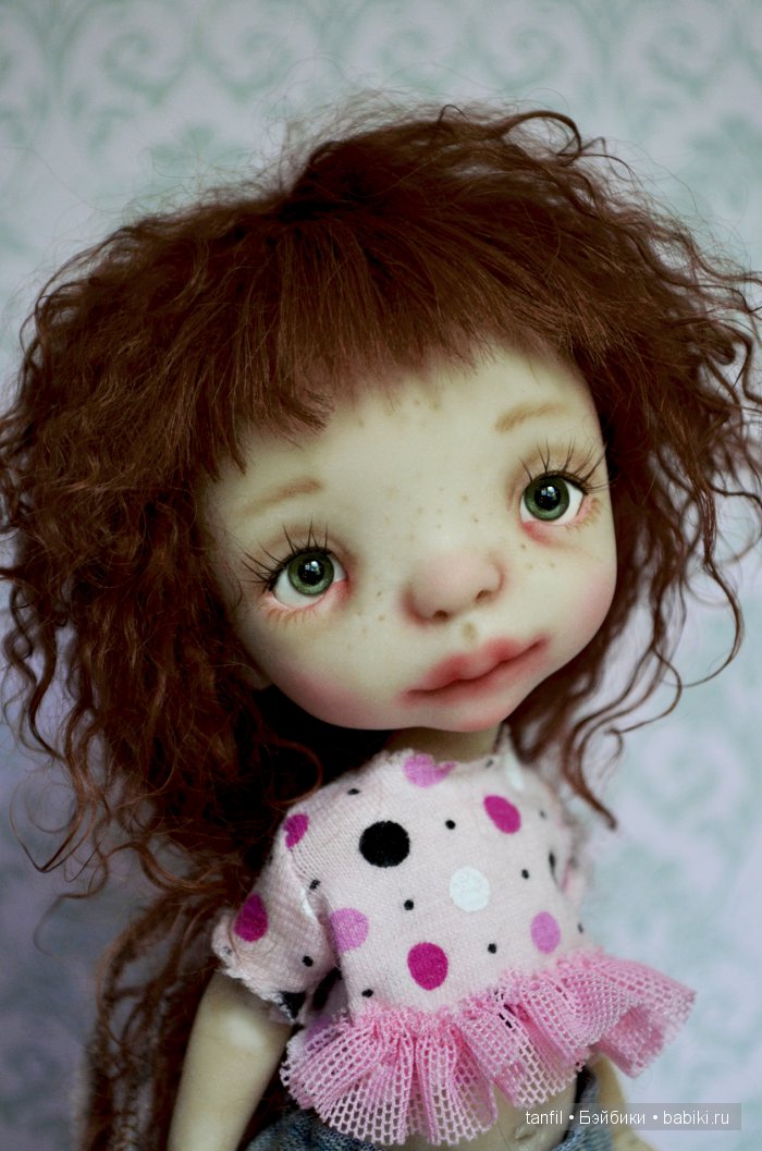 Брюнеточка. Авторская шарнирная кукла (фото 3)