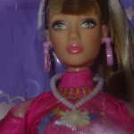 Defa Lucy # 4 - шарнирная - NRFB в поврежденной коробке - размер Барби