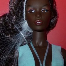 Integrity toys Fashion royalty - Meteor Zuri Gala Glow Up NRFB