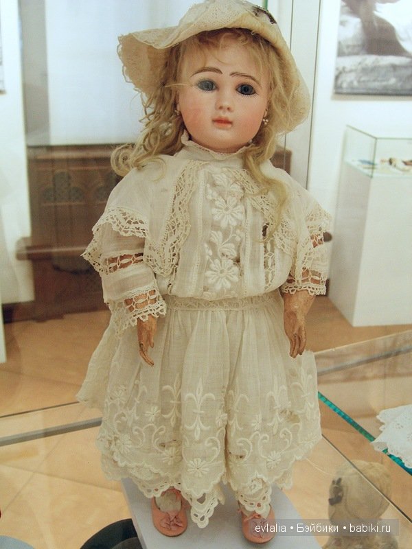 Выставка "Мода по-взрослому: истории из кукольного гардероба" в Музее Царицыно в Москве 2014 (фото 8)