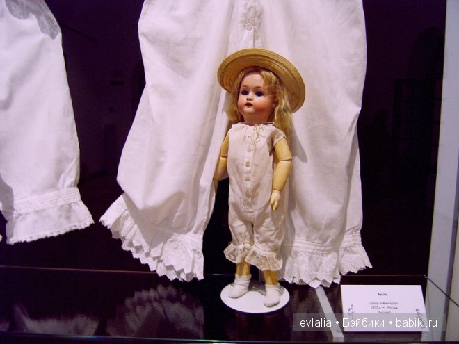 Выставка "Мода по-взрослому: истории из кукольного гардероба" в Музее Царицыно в Москве 2014